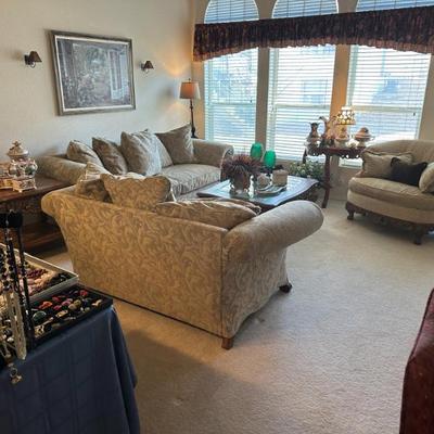 Sale Photo Thumbnail #189