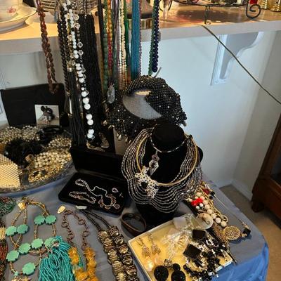 Sale Photo Thumbnail #198