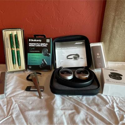 Bose Headphones / Wireless Earbuds / iPod and More