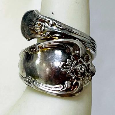 WM A Rogers Oneida Spoon Ring