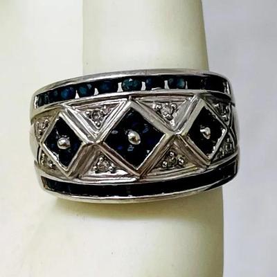 14K White Gold Dark Blue Sapphire Ring