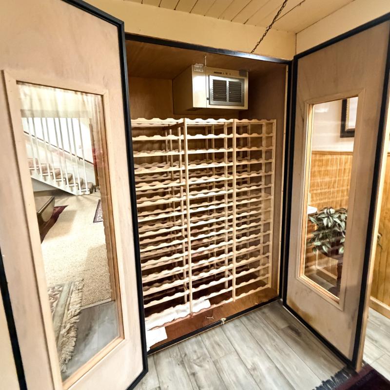 Sale Photo Thumbnail #2