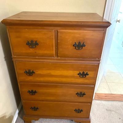 Early American Maple Chest Of Drawers