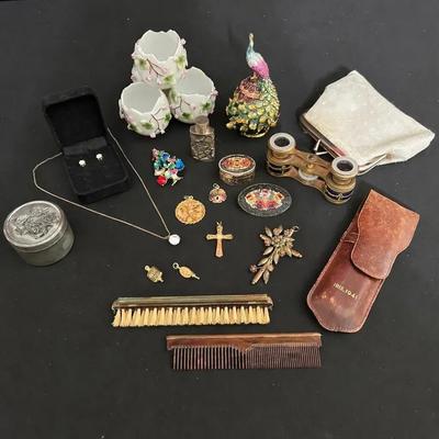 Vintage Jewelry and Accessories 