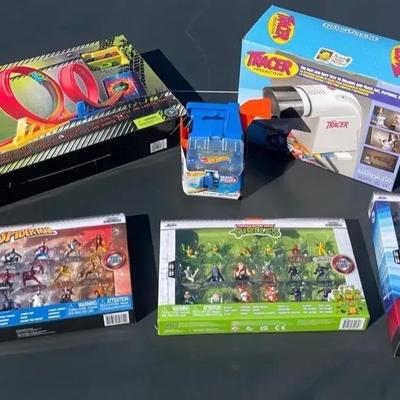 Hot Wheels And Tough Gears Track, Spiderman and Teenage Mutant Ninja Turtles Die cast figurines