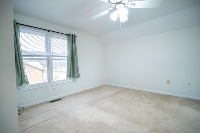 Sale Photo Thumbnail #27