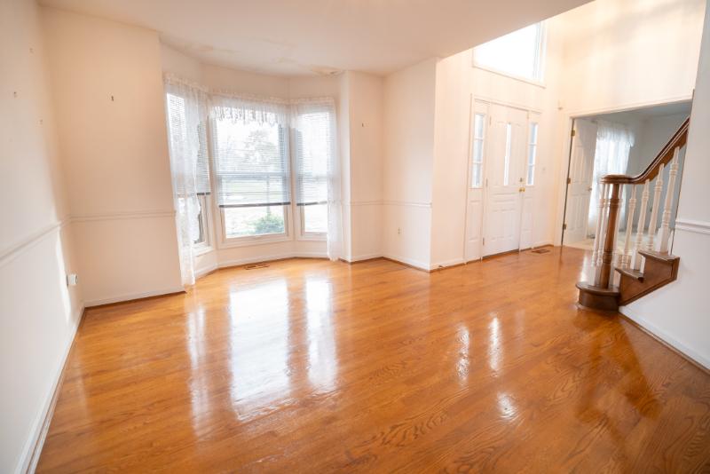 Sale Photo Thumbnail #9