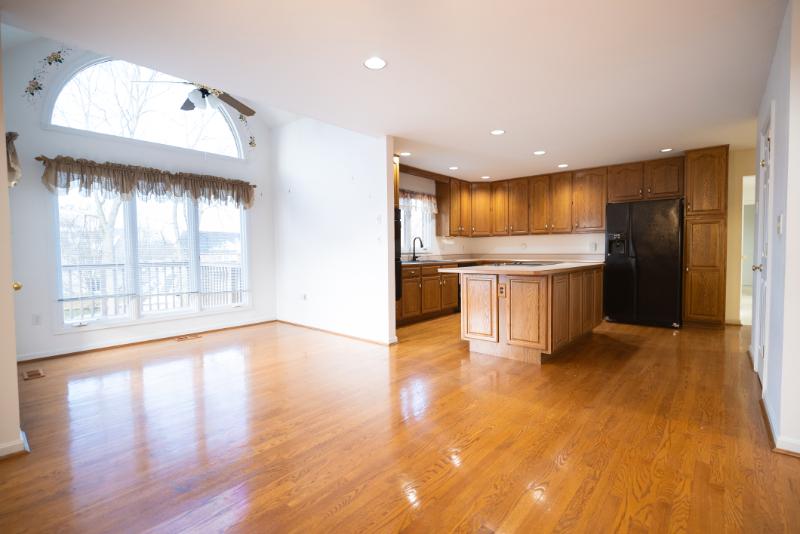 Sale Photo Thumbnail #13