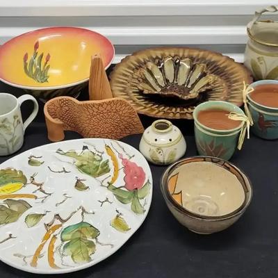 Art Pottery (feat. Floral Motifs) (1126)