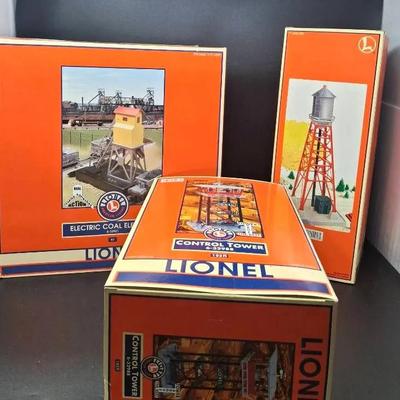 Vintage Lionel Train Garden Architecture 