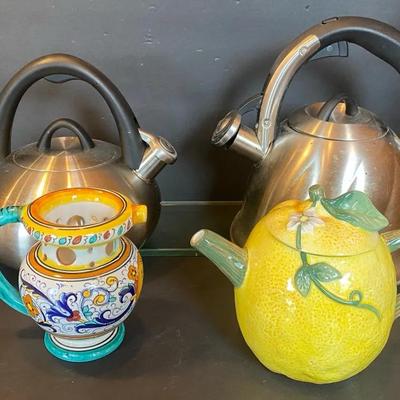 Teapots And Kettles 