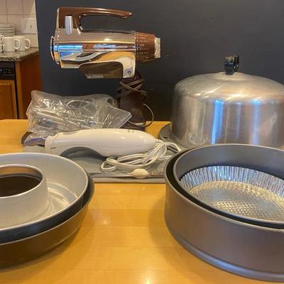Vintage Cookware & Sunbeam Mixer
