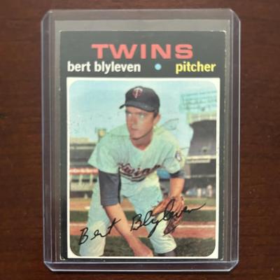 1971 Topps Baseball Card. Bert Blyleven Rookie Card - Minnesota Twins. Card #26