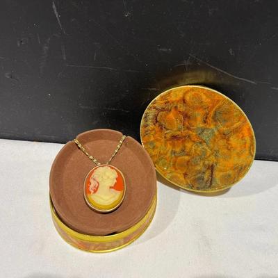 Vintage Gold Tone Cameo Necklace Night Winds Solid Perfume
