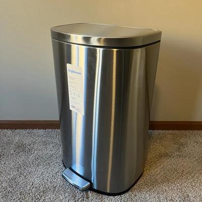 Brightroom 45L D-Shape Step Trash Can in Stainless Steel