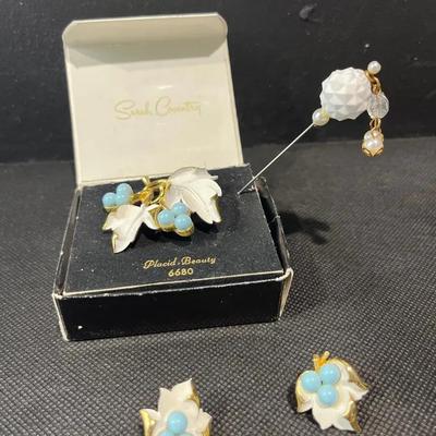 Vintage Sarah Coventry Placid Beauty & Faux Pearl Hat Pin