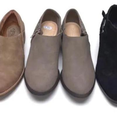 Shoe-La-La! Sizes 6-7!