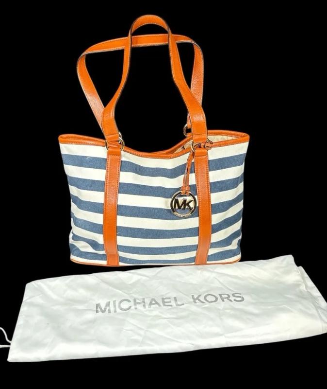 Sale Photo Thumbnail #50