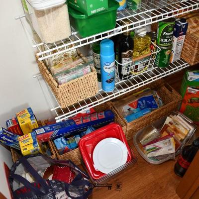 04 pantry 6)