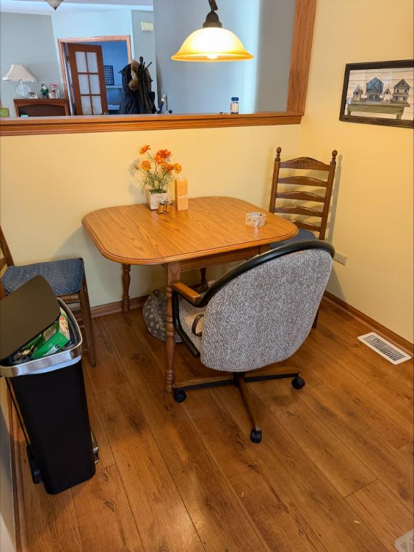 Sale Photo Thumbnail #10