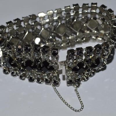 Sale Photo Thumbnail #352