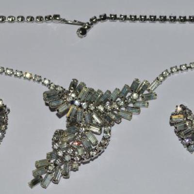 Sale Photo Thumbnail #243