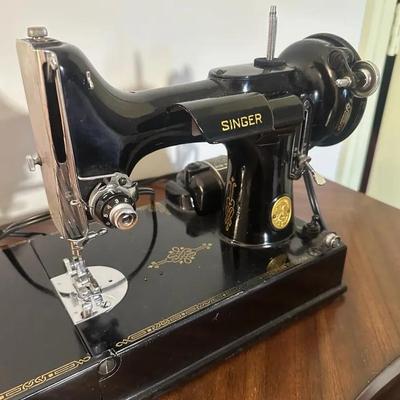 Vintage Singer Featherweight 221 Portable Sewing Machine w/ Pedel, Carrying Cases & Accessories