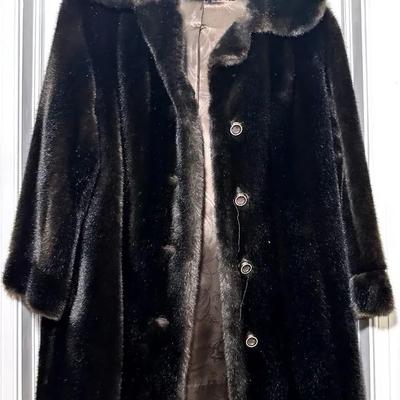 Woman’s Dubrowsky & Joseph Faux Mink Acrylic Coat