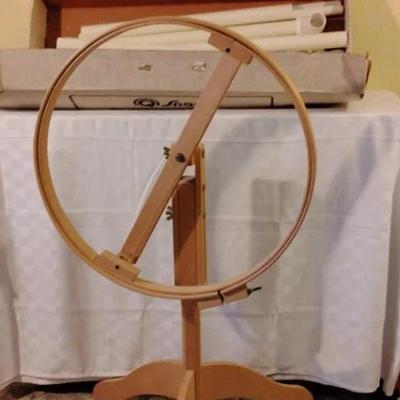 PVC Quilting Frame And Wooden Quilting Hoop On Wooden Frame