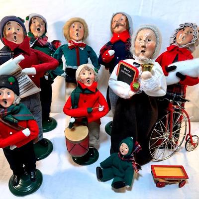 11 Pc Byers' Choice Carolers Dolls & Accessories 