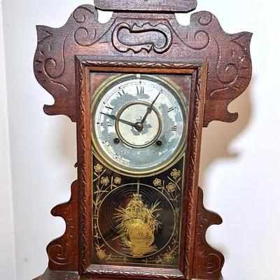 Antique New Haven Clock Company Gingerbread Clock