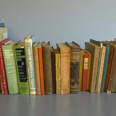 Soldiers Handybook & International, Domestic Books and More (LR59)