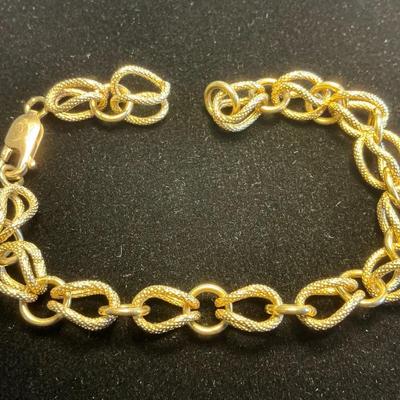 14k Gold Textured Bracelet (Broken) (7 Inch) (7.81 Grams)