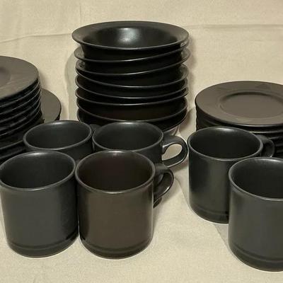 Pfaltzgraff Midnight Sun Plates, Bowls, & Mugs Service for 6