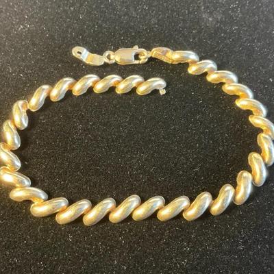 10k Gold San Marco Link Bracelet (Broken Clasp) (7 Inch) (4.67 Grams)