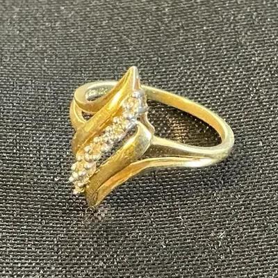 10k Gold Diamond Waterfall Ring (Size 6.75) (2.18 Grams)