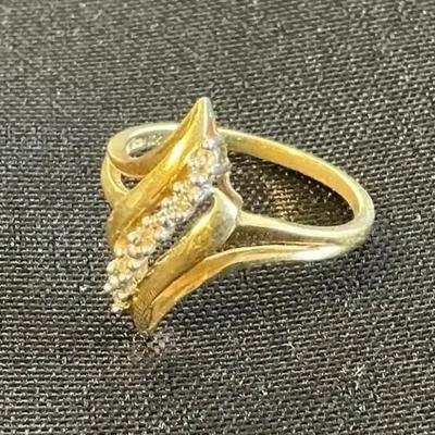10k Gold Diamond Waterfall Ring (Size 6.75) (2.18 Grams)