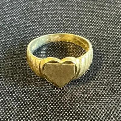 14k Gold Heart Ring (Size 5.5) (3.36 Grams)