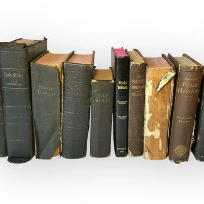 Antique & Vintage Bibles (LR68)