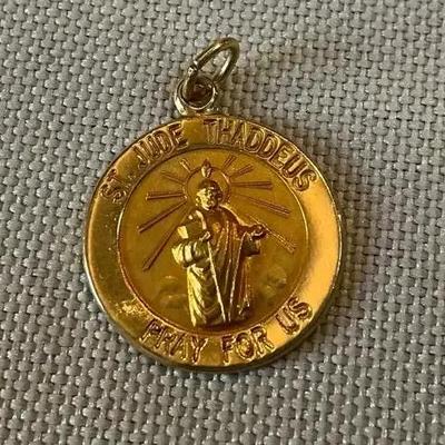 St. Jude Thaddeus "Pray For Us" 14kt Gold Charm 