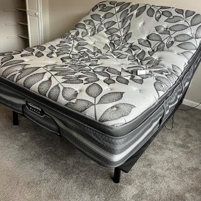 Sale Photo Thumbnail #30