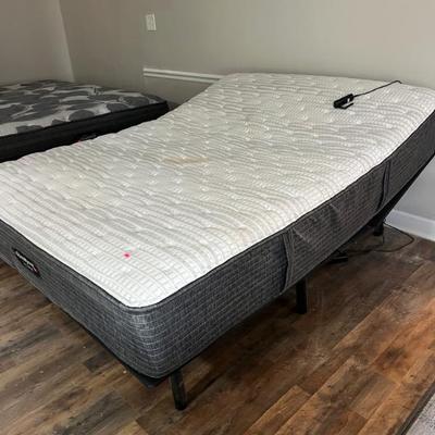 Sale Photo Thumbnail #40