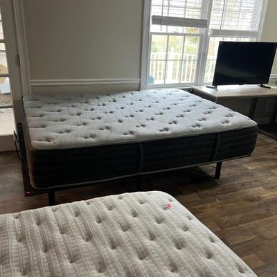 Sale Photo Thumbnail #41