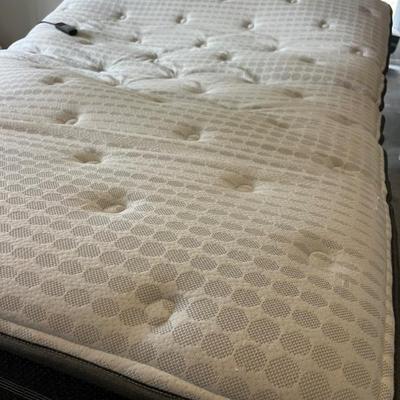 Sale Photo Thumbnail #63