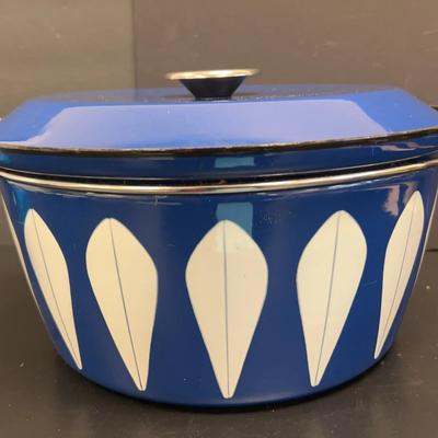 Cathrine Holm Lotus Emanel Dutch Oven