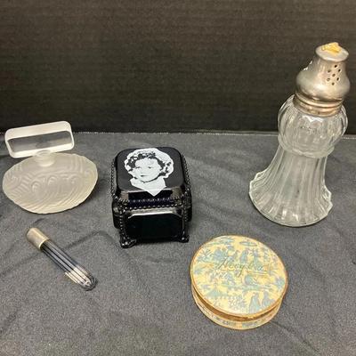 Vintage Vanity Items (5)
