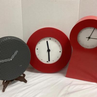 3 Modern Clocks