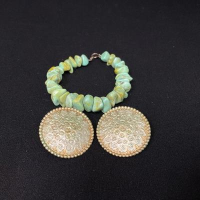 Green Tone Bracelet & Earrings 
