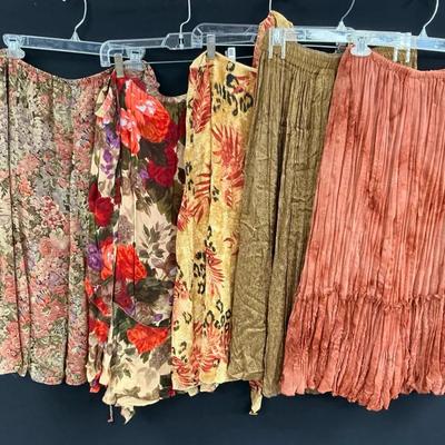 Fashionable Skirt Collection