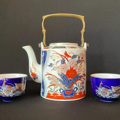 Japanese Imari Teapot And Teacups
